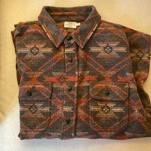 Men’s Casual Button Up Shirt/Sweater Shirt - Large